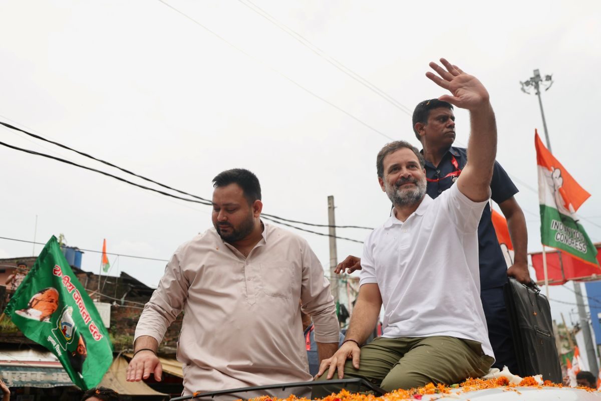 NDA वाली लड़ाई अब महागठबंधन में आई... तेजस्वी या राहुल बिहार में किसका कद बड़ा