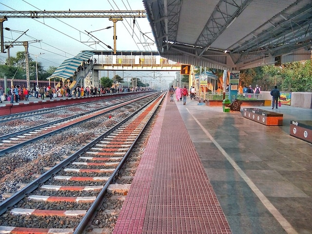 छठ-दिवाली पर जाना है घर तो जान लीजिए टिकट बुकिंग का नया नियम, क्या होगा असर छठ-दिवाली पर जाना है घर तो जान लीजिए टिकट बुकिंग का नया नियम, क्या होगा असर