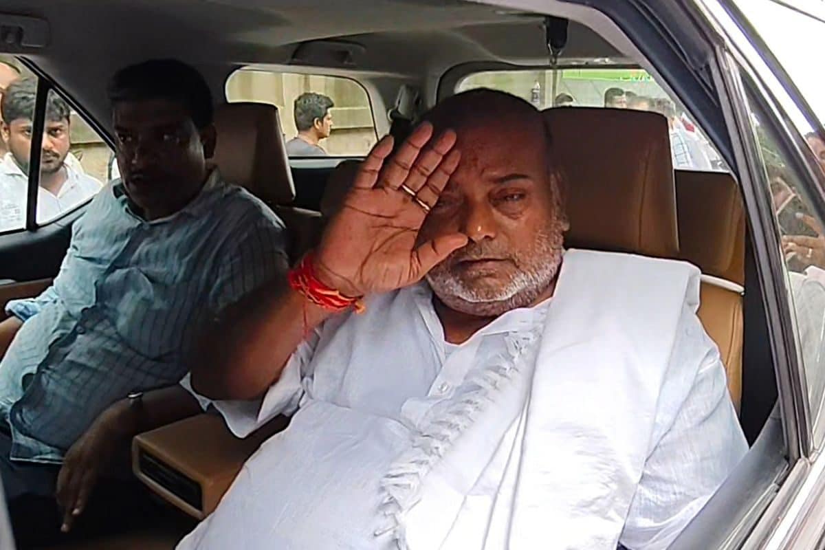 रेप के आरोप से बरी राजबल्लभ यादव का नायक जैसा स्वागत! सियासी समीकरण पर नजर