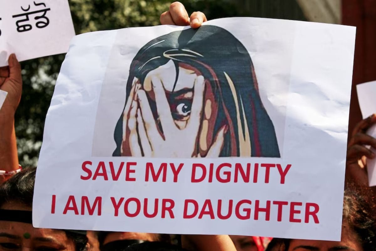 नेताजी ने करवाई बेटे की शादी भेज दिया पढ़ने खुद दूर करने गए बहु का अकेलापन!