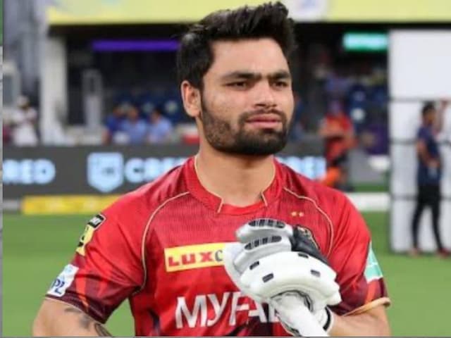 रिंकू सिंह ने मैदान पर काटा बवाल, सबकी हो गई बोलती बंद रिंकू सिंह ने मैदान पर काटा बवाल, सबकी हो गई बोलती बंद