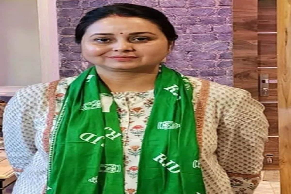 मतदाता सूची में ‘धर्मनिरपेक्ष मकान’ पर सियासी बवाल! रोहिणी ने भी उठाये सवाल
