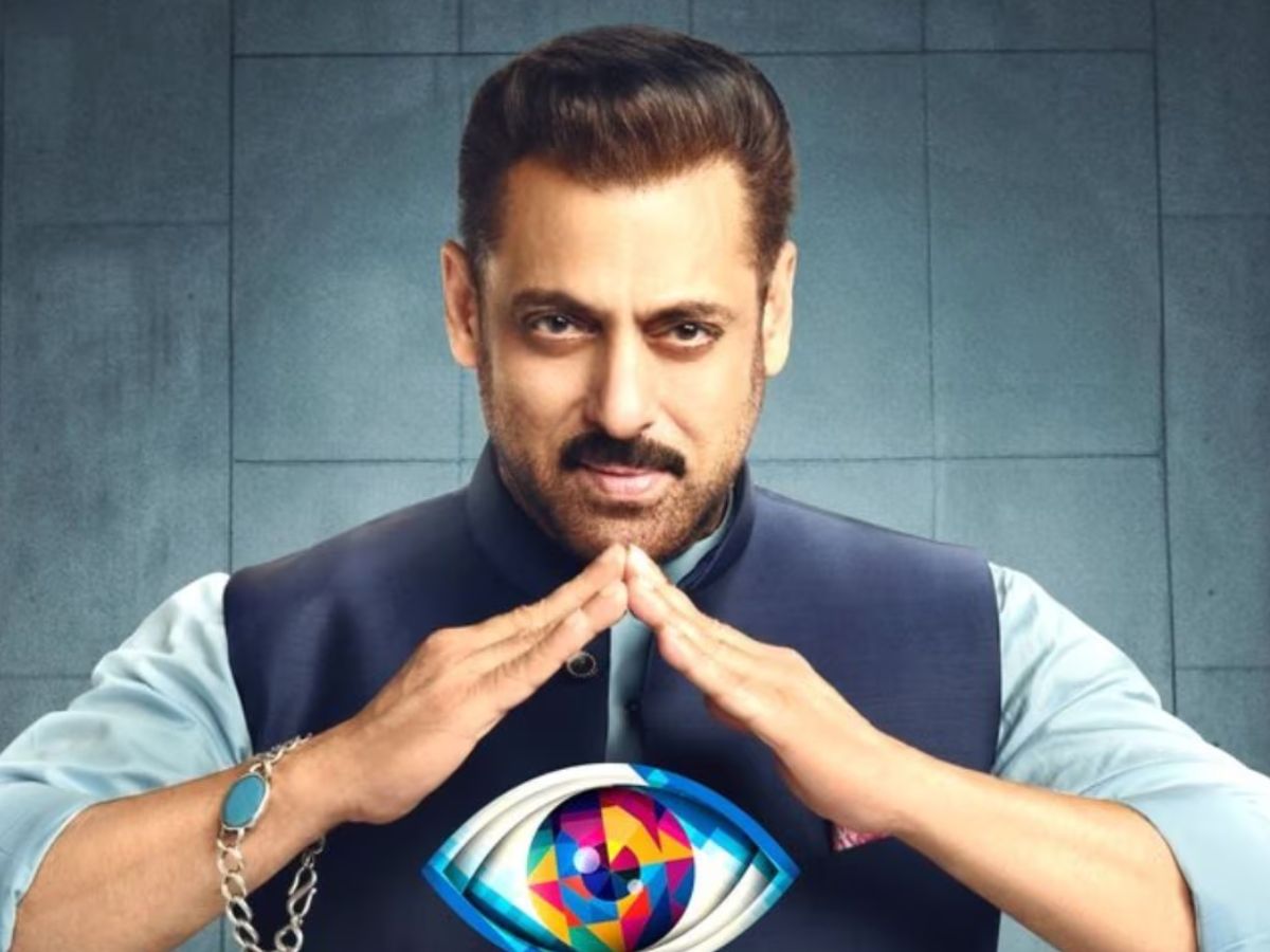 LIVE: 14 contestants entry in Bigg Boss 19, Salman will take 1-1 class LIVE: 14 contestants entry in Bigg Boss 19, Salman will take 1-1 class