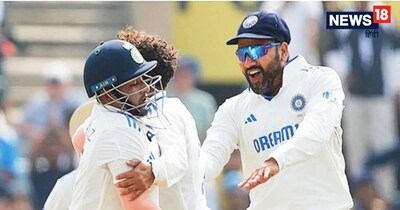 पूर्व टेस्ट कप्तान रोहित शर्मा के साथ सरफराज खान