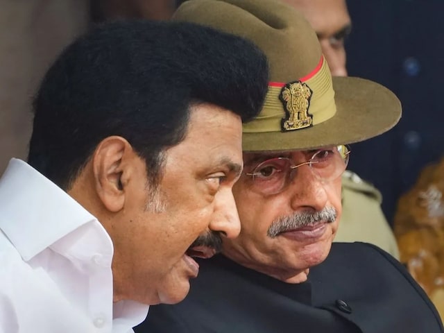 राज्यपाल-CM के बीच क्यों झगड़ा, पहले SC अब राष्ट्रपति तक पहुंचा मसला राज्यपाल-CM के बीच क्यों झगड़ा, पहले SC अब राष्ट्रपति तक पहुंचा मसला