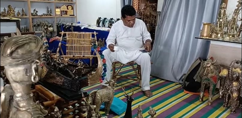 Baldev Waghmare, Baldev Waghmare news, who is Baldev Waghmare , Baldev Waghmare betul, Betul News, National Architecture Award, tribal metal craft, Bhareva art, Bhareva craft, Bhareva craftsman Baldev Waghmare, mp news, बलदेव वाघमारे, बलदेव वाघमारे बैतूल, भरेवा शिल्पकार, मध्य प्रदेश समाचार Baldev Waghmare, Baldev Waghmare news, who is Baldev Waghmare , Baldev Waghmare betul, Betul News, National Architecture Award, tribal metal craft, Bhareva art, Bhareva craft, Bhareva craftsman Baldev Waghmare, mp news, बलदेव वाघमारे, बलदेव वाघमारे बैतूल, भरेवा शिल्पकार, मध्य प्रदेश समाचार