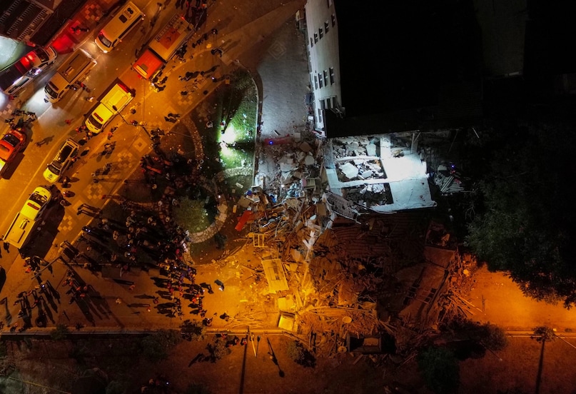 Earthquake, Earthquake hits Turkey, 6 magnitude Earthquake hits Turkey, dozen buildings collapsed in turkey