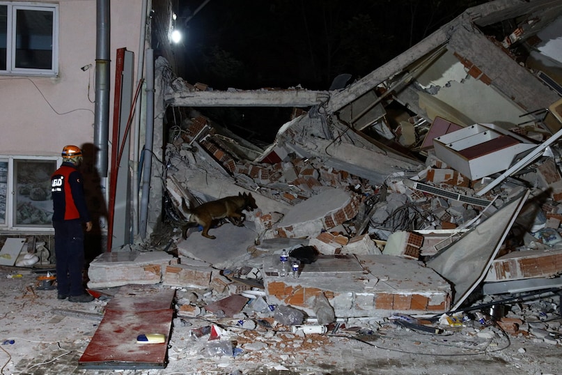 Earthquake, Earthquake hits Turkey, 6 magnitude Earthquake hits Turkey, dozen buildings collapsed in turkey