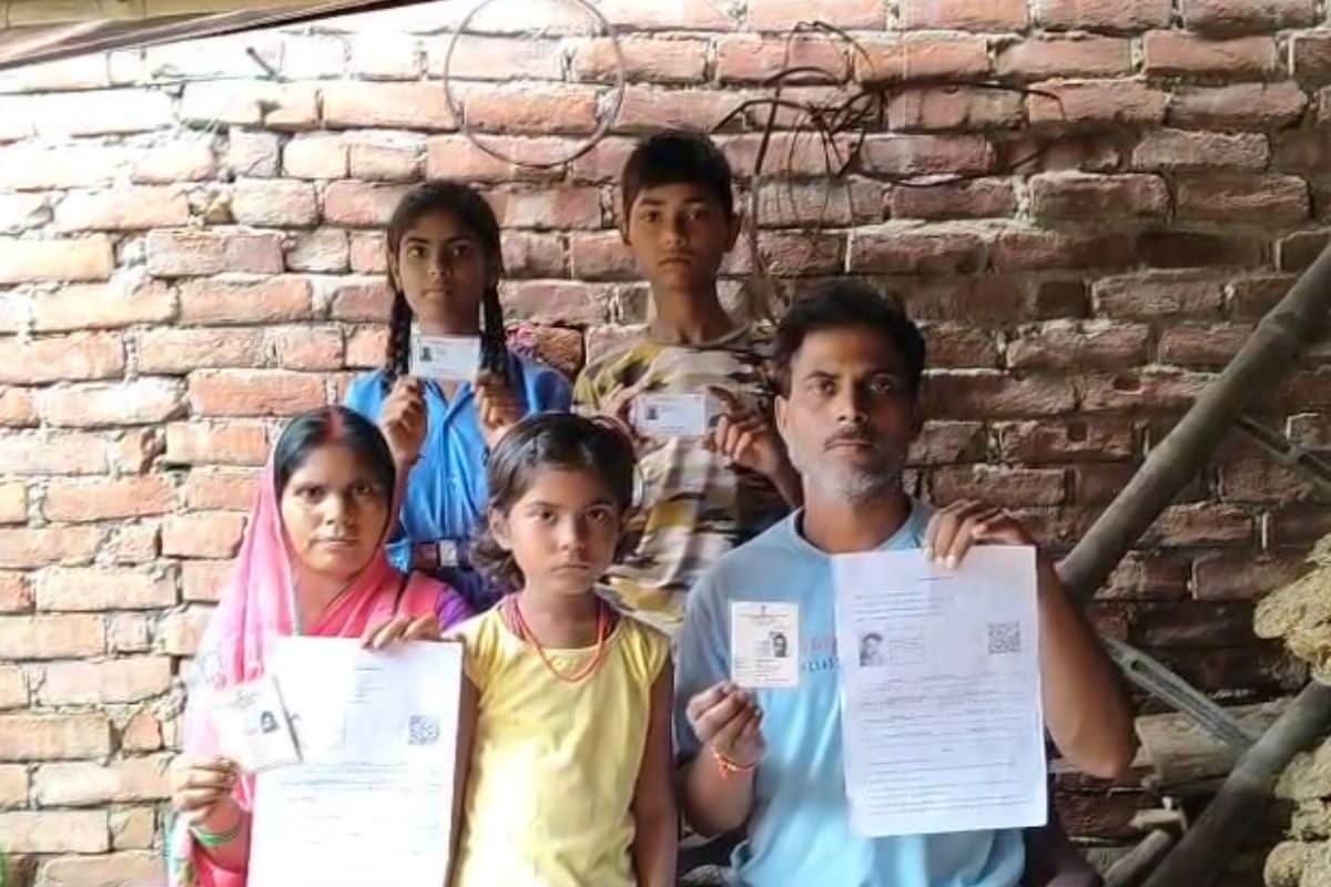 SIR लिस्ट में आया शख्स का नाम, आखिरी कॉलम देख घूम गया दिमाग