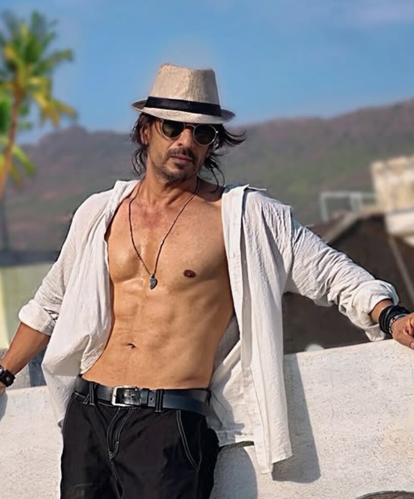 Shah Rukh Khan, shah rukh khan lookalike, srk doppelganger, Shah Rukh Khan fan, Ibrahim Qadri, celebrity lookalike, शाहरुख खान, शाहरुख खान हमशक्ल, इब्राहिम कादरी, शाहरुख खान फैन, शाहरुख खान न्यूज Shah Rukh Khan, shah rukh khan lookalike, srk doppelganger, Shah Rukh Khan fan, Ibrahim Qadri, celebrity lookalike, शाहरुख खान, शाहरुख खान हमशक्ल, इब्राहिम कादरी, शाहरुख खान फैन, शाहरुख खान न्यूज