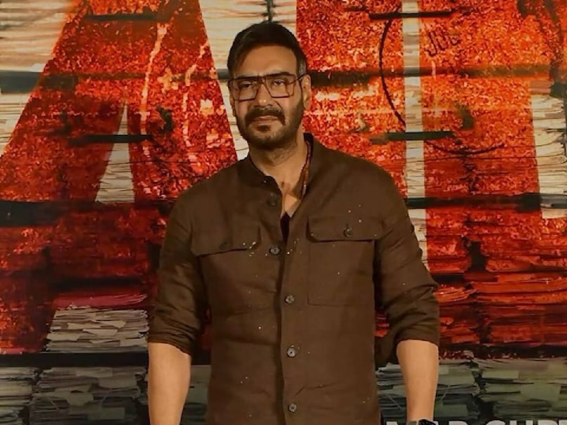 ajay devgn ferry ride versova mumbai pic viral ajay devgn ferry ride versova mumbai pic viral