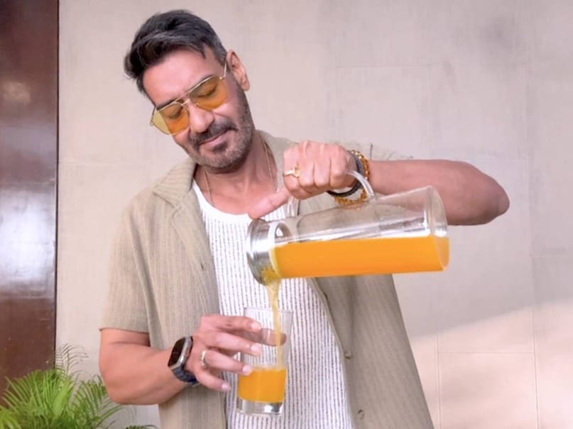ajay devgn ferry ride versova mumbai pic viral ajay devgn ferry ride versova mumbai pic viral