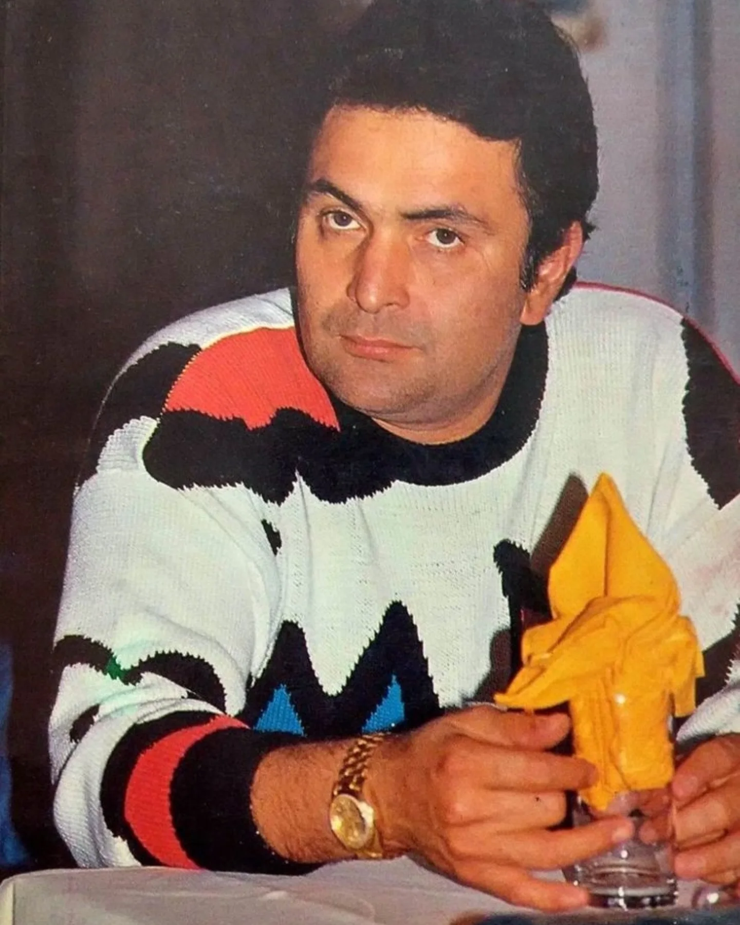 neetu kapoor, Rishi Kapoor, Rishi Kapoor Multiple Affairs, Rishi Kapoor Flirting with other actress, when neetu Caught Rishi Kapoor Flirting, Rishi Kapoor-Neetu kapoor love story, Rishi Kapoor-Juhi Chawla, Rishi Kapoor-Divya Bharti, when neetu said I have caught him flirting hundreds of times, ऋषि कपूर, नीतू कपूर, ऋषि कपूर के शादी के बाद अफेयर, जूही चावला, दिव्या भारती