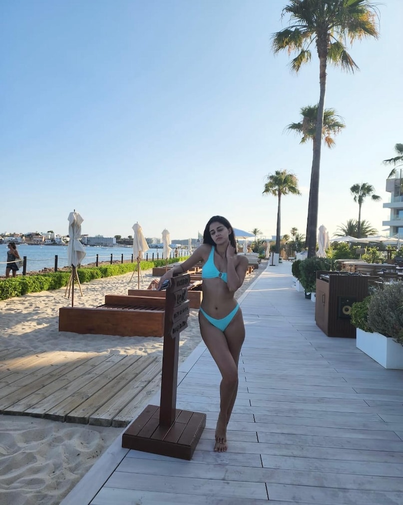 Ananya Panday bikini photos