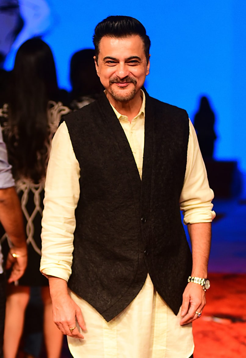 Kapoor Family Member Dated 90’s Top Actress – She’s Is Still Single At 52