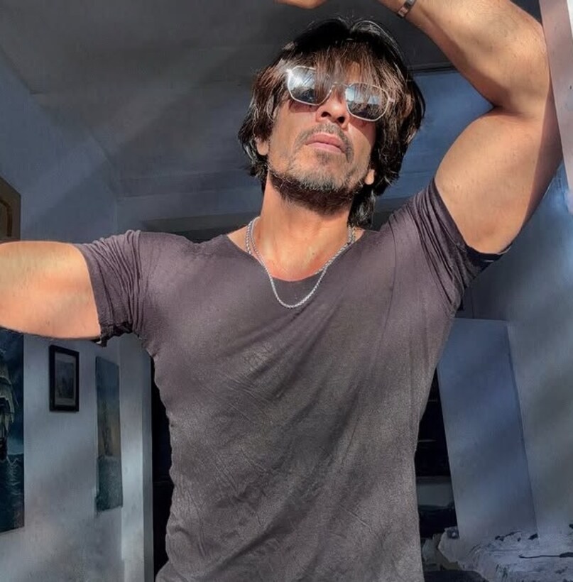 Shah Rukh Khan, shah rukh khan lookalike, srk doppelganger, Shah Rukh Khan fan, Ibrahim Qadri, celebrity lookalike, शाहरुख खान, शाहरुख खान हमशक्ल, इब्राहिम कादरी, शाहरुख खान फैन, शाहरुख खान न्यूज Shah Rukh Khan, shah rukh khan lookalike, srk doppelganger, Shah Rukh Khan fan, Ibrahim Qadri, celebrity lookalike, शाहरुख खान, शाहरुख खान हमशक्ल, इब्राहिम कादरी, शाहरुख खान फैन, शाहरुख खान न्यूज
