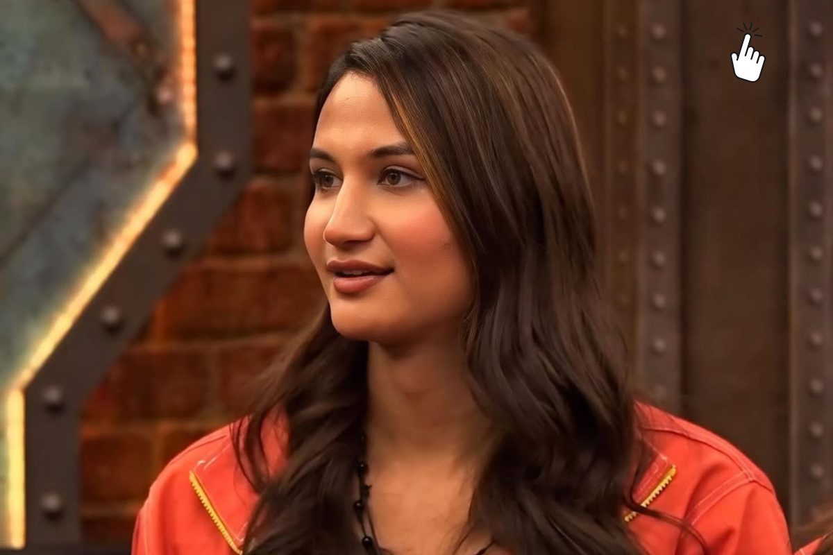 शादी करो, वरना मार लूंगा....न्यूड फोटो के बाद अनाया बांगर ने फोड़ा एक और बम