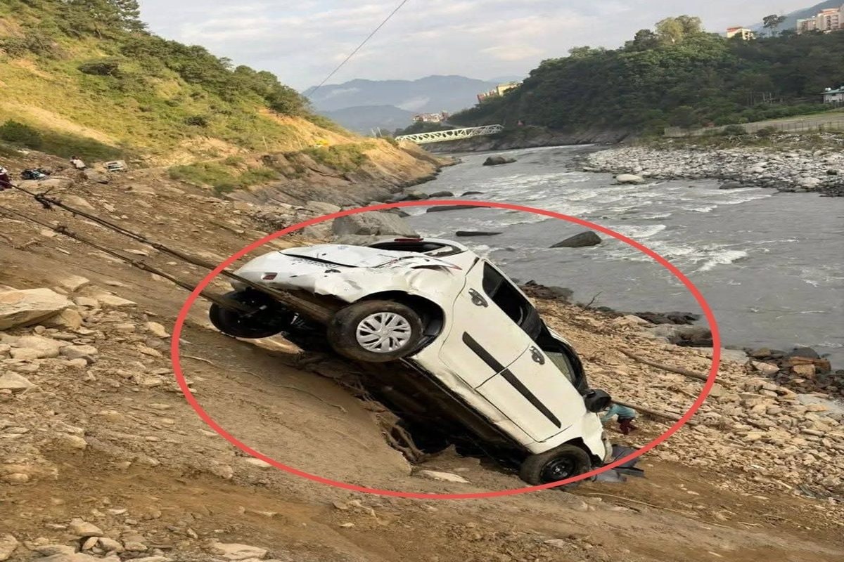 रावी के किनारे पर गिरी कार इंटर्न डॉक्टर की मौत महिला दोस्त नदी में बही