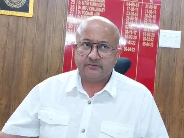 लेडी डॉक्टर से ‘गंदी बात’ और संबंध बनाने की मांग करने के आरोपी CMO की मौत लेडी डॉक्टर से ‘गंदी बात’ और संबंध बनाने की मांग करने के आरोपी CMO की मौत