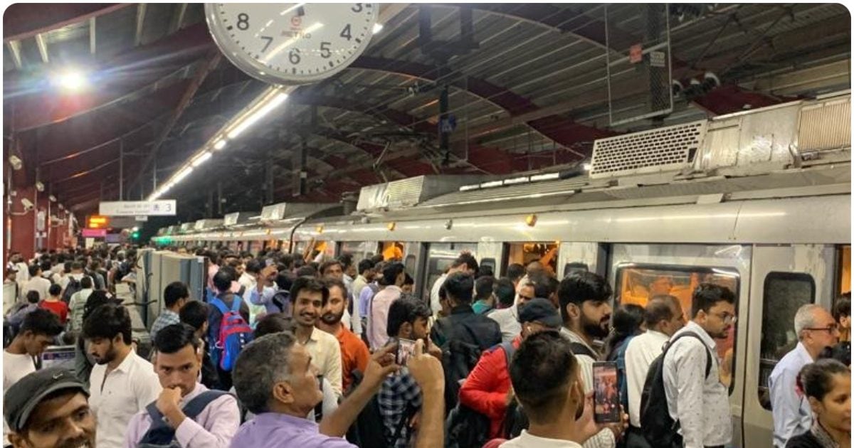 राजीव चौक मेट्रो स्टेशन से चंद सेकंड में उड़ गया लैपटॉप, फोन कॉल पर लगा था शख्स, चोरों ने लगा दिया चूना