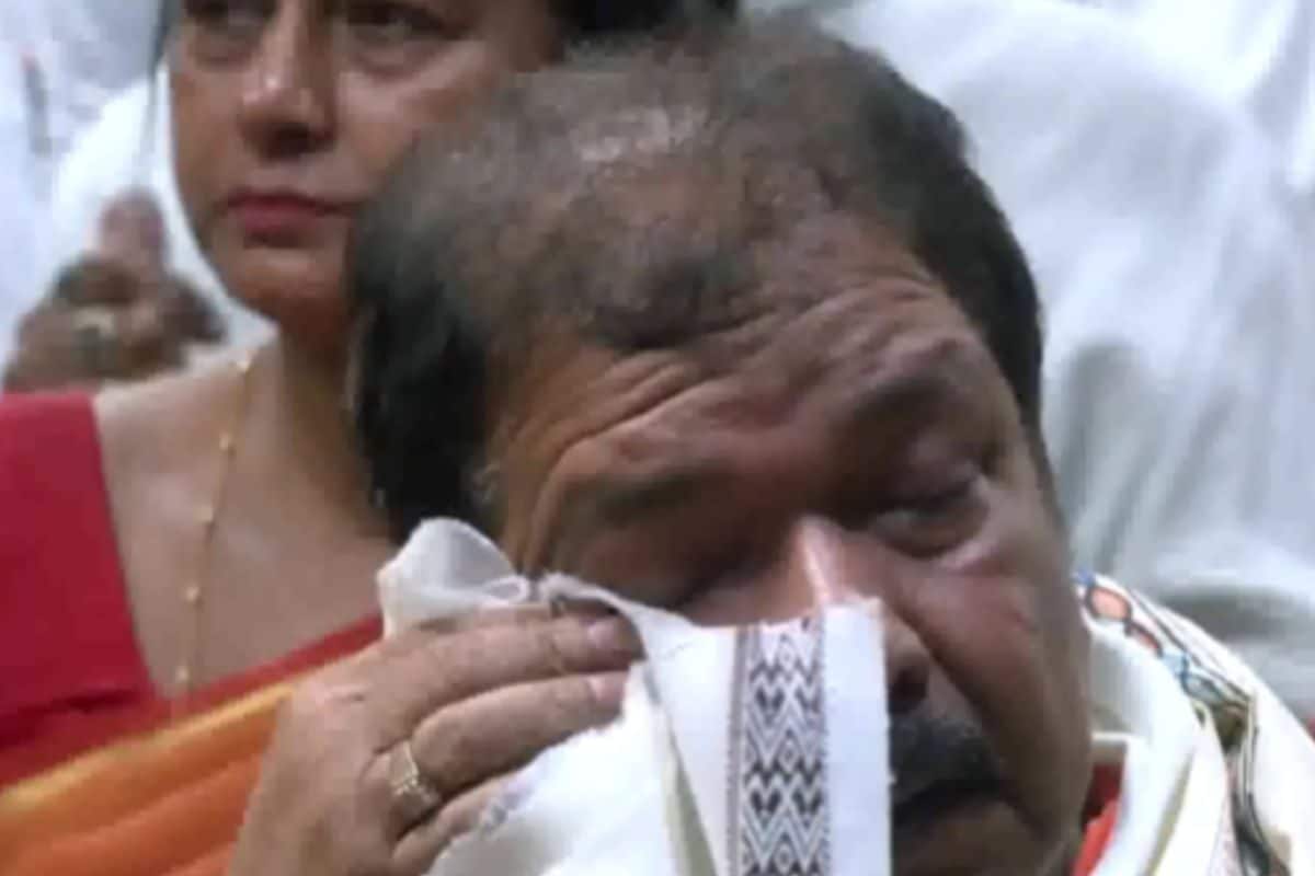 पीएम मोदी ने मां का जिक्र किया तो भावुक होकर रो पड़े बिहार बीजेपी अध्यक्ष दिलीप जायसवाल, देखें VIDEO