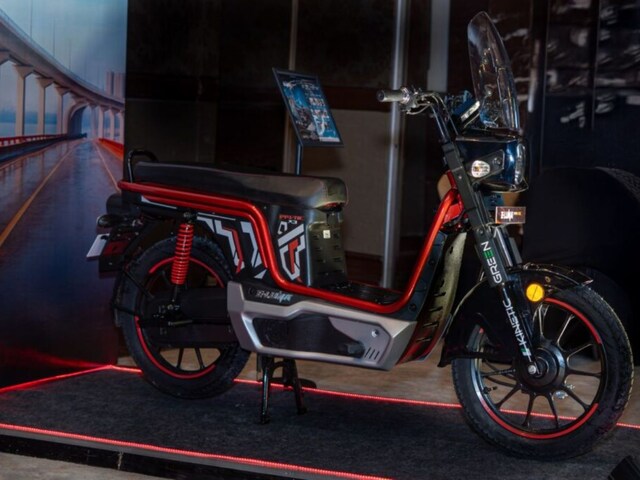 खत्म हुआ इंतजार! काइनेटिक ग्रीन ने लॉन्च कर दी इलेक्ट्रिक लूना, 140KM की रेंज