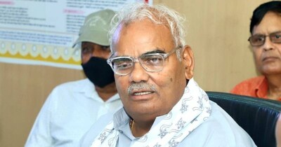 कोटा के भैरूपुरा गांव में मंत्री मदन दिलावर ने ग्रामीणों को शराब छोड़ने के लिए अनोखे तरीके से शपथ दिलवाई