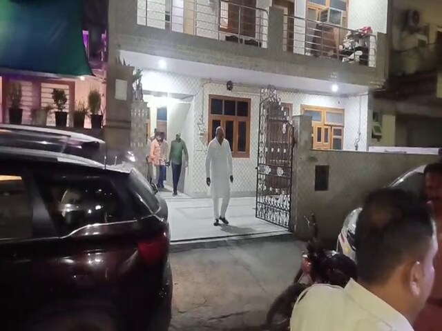 2 मासूम बेटियों के हत्या करने के बाद पिता ने दी जान, पत्नी की मौत से गम में था 2 मासूम बेटियों के हत्या करने के बाद पिता ने दी जान, पत्नी की मौत से गम में था