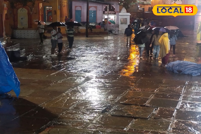 ब्रेक लेकर होती रही बारिश