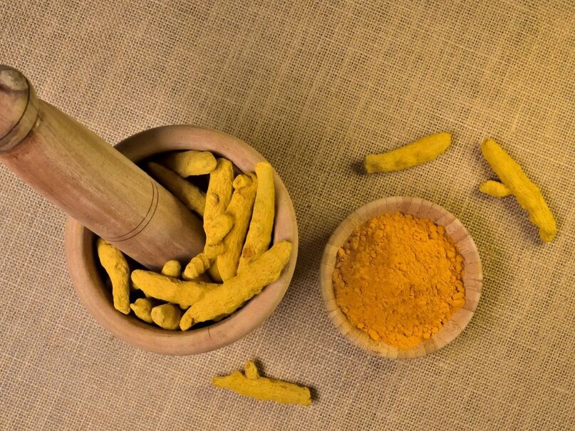 hatho pr lgakr hoga haldi ka khulasa