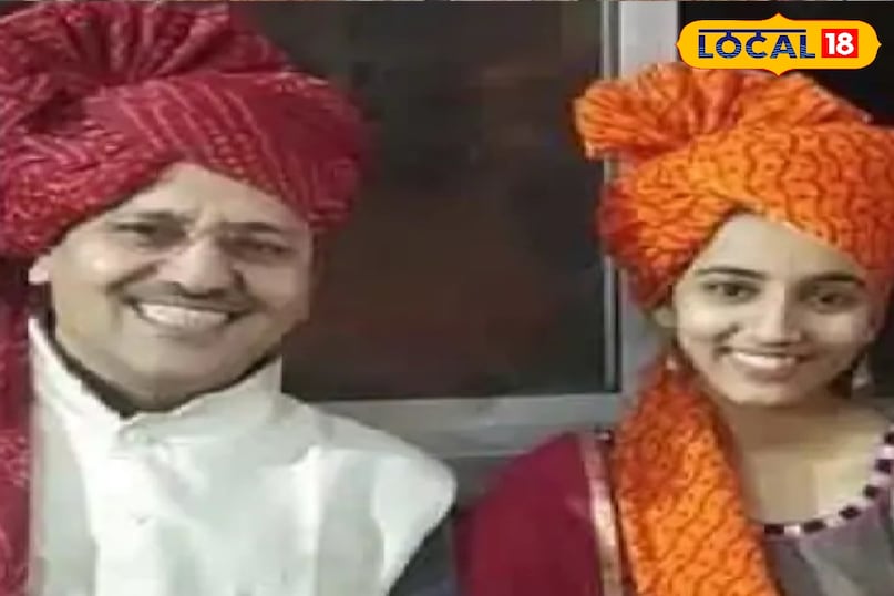 हर्षिता ने महज़ 22 साल की उम्र में ये मुकाम हासिल किया है। ये उनका दूसरा अटेम्प्ट था जिसमें सफलता मिली। इससे पहले हर्षिता ने 2023 में प्री लीम्स दी थी लेकिन इस बार मेन्स और इंटरव्यू दोनों देकर ये मुकाम हासिल किया।