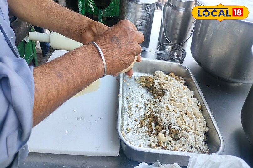 अलीगढ़, प्रेमी के इस पराठे को खाने के लिए, आपको 350 रुपए खर्च करना होगा, लोकल -18,Aligarh, to eat this paratha of lover, you have to spend 350 rupees, local -18 अलीगढ़, प्रेमी के इस पराठे को खाने के लिए, आपको 350 रुपए खर्च करना होगा, लोकल -18,Aligarh, to eat this paratha of lover, you have to spend 350 rupees, local -18