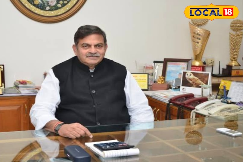 संस्थापक श्री देव मूर्ति संस्थापक श्री देव मूर्ति