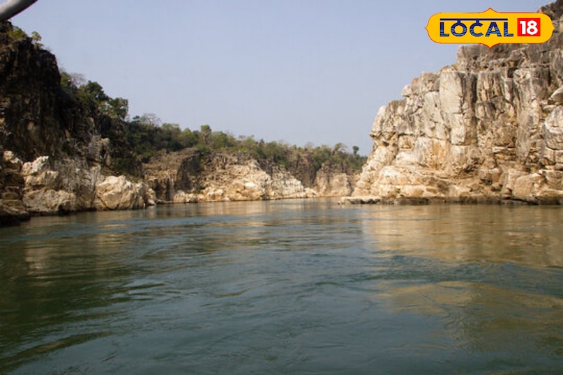 Maheshwar Narmada Ghat, अमरकंटक नर्मदा उद्गम, नर्मदा परिक्रमा मार्ग विकास योजना, online narmda parikrama marg details, local18, khargone letest news, Madhya Pradesh hindi news, Mp govt Maheshwar Narmada Ghat, अमरकंटक नर्मदा उद्गम, नर्मदा परिक्रमा मार्ग विकास योजना, online narmda parikrama marg details, local18, khargone letest news, Madhya Pradesh hindi news, Mp govt