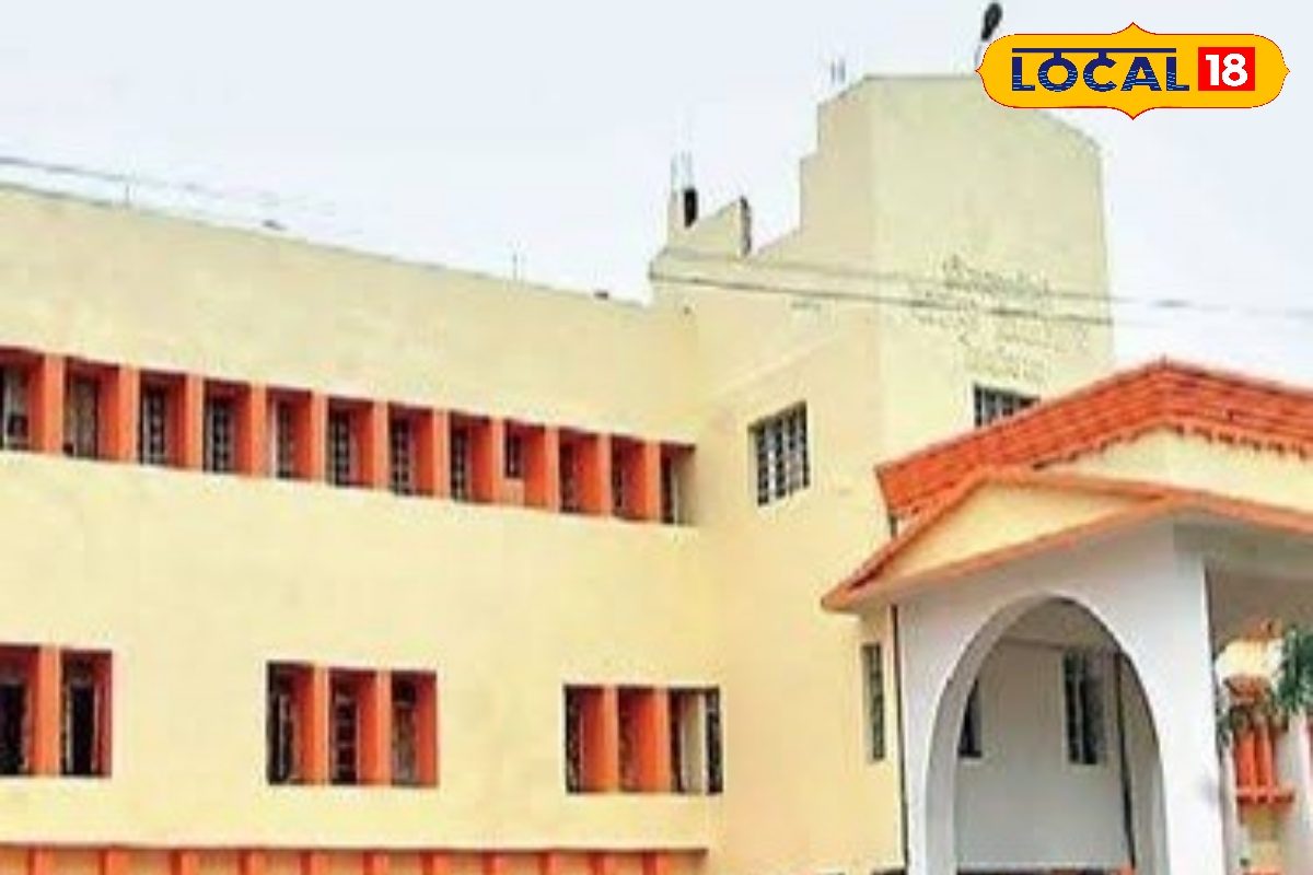 कॉमर्स स्टूडेंट की जान है भागलपुर का ये कॉलेज, टॉपर्स को भी नहीं मिलता एडमिशन!