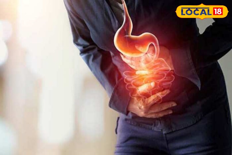 पेट की समस्याएं जैसे एसिडिटी (अम्लता) और कब्ज आजकल की आम बीमारियाँ बन गई हैं। अनियमित खानपान और खराब लाइफस्टाइल इनकी मुख्य वजहें हैं। ऐसे में प्रकृति ने हमें कुछ ऐसे सुपरफूड्स दिए हैं जो इन समस्याओं से निपटने में बेहद कारगर साबित हो सकते हैं। इन्हीं में से एक है चिया सीड्स और दही का कॉम्बिनेशन। यह जोड़ी न सिर्फ पाचन को दुरुस्त रखती है बल्कि सेहत को कई अन्य लाभ भी पहुँचाती है।