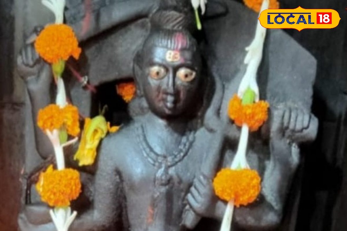 ये मंदिर 200 साल पुराना, कुछ भी मांग लो मिलना तय, बंगाल की देवी यहां विराजमान