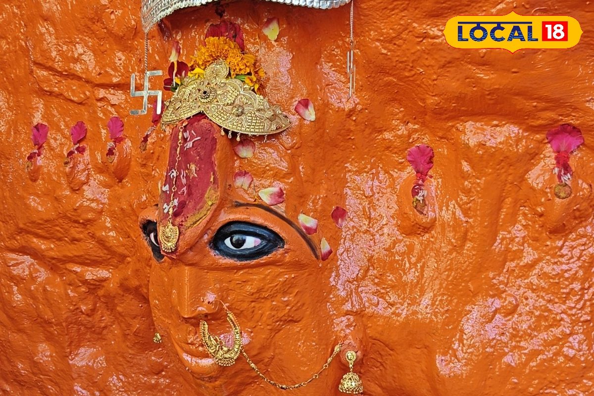 नैनीताल के इस चमत्कारी मंदिर में एक साथ होते है मां दुर्गा के नवरुपों के दर्शन