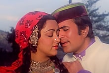 पहाड़ की खूबसूरत वादियों में हेमा मालिनी संग रोमांस में डूबे राजेश खन्ना