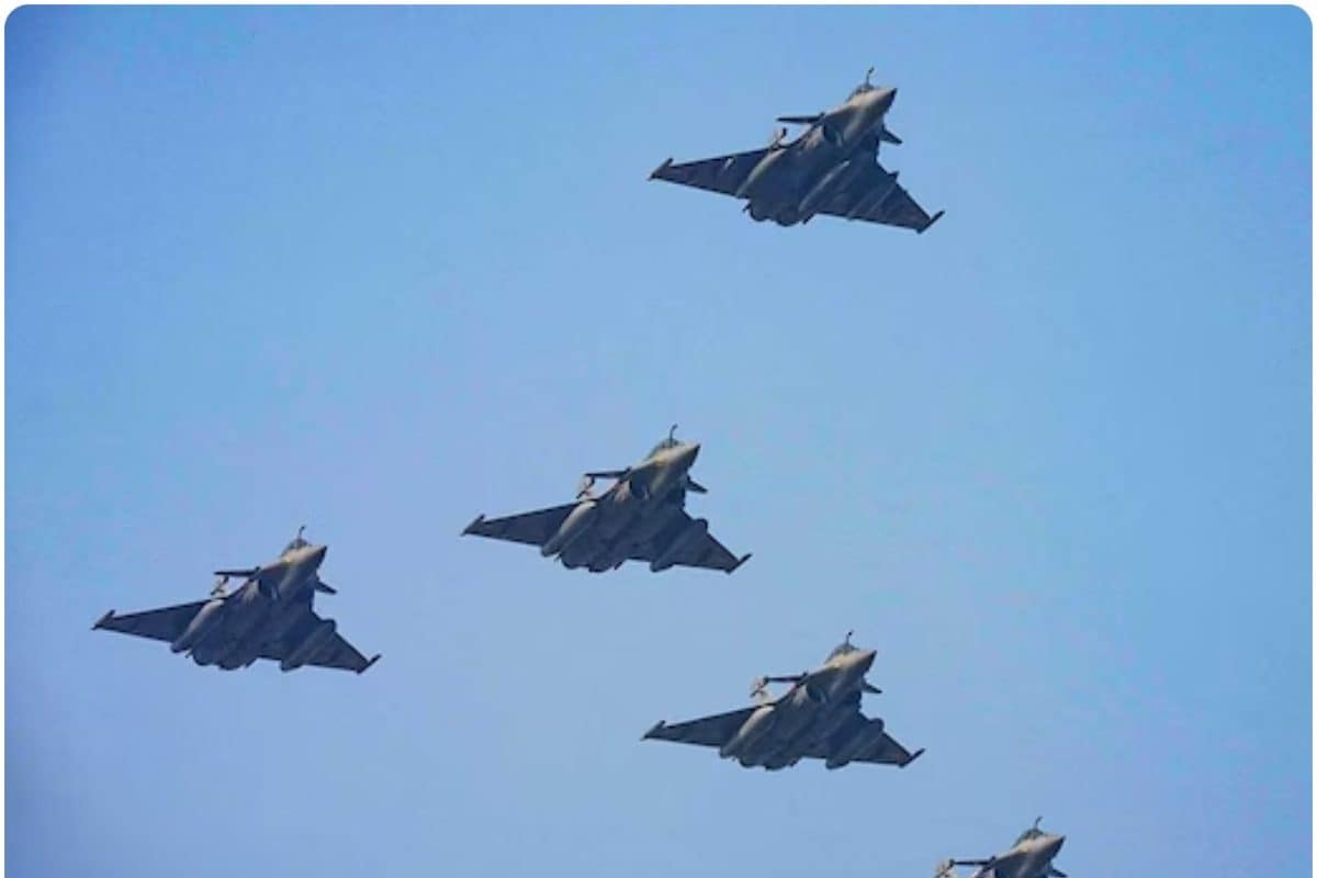 जंग में कितना खतरनाक हो गया है UAV कैसे भेद सकते हैं एयर डिफेंस सिस्टम्स