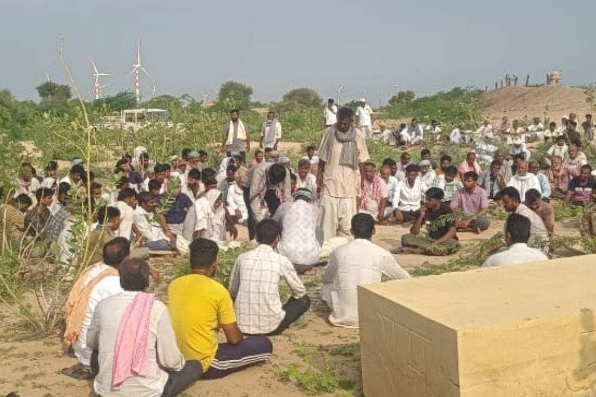 जैसलमेर : खेत सिंह का अंतिम संस्कार डांगरी में हालात सामान्य आक्रोश बरकरार