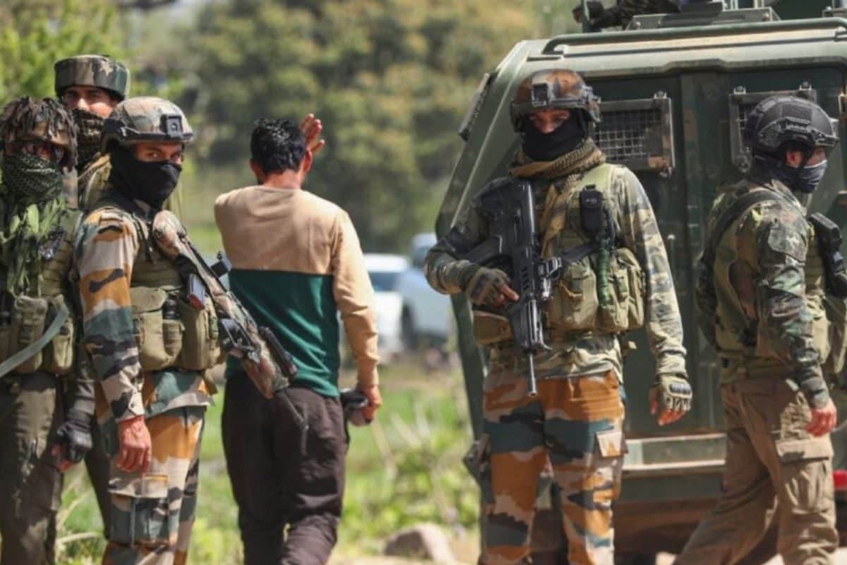 भयंकर सर्दी घने जंगल और 35 आतंकी कश्मीर में पाकिस्तान का खौफनाक प्लान लीक