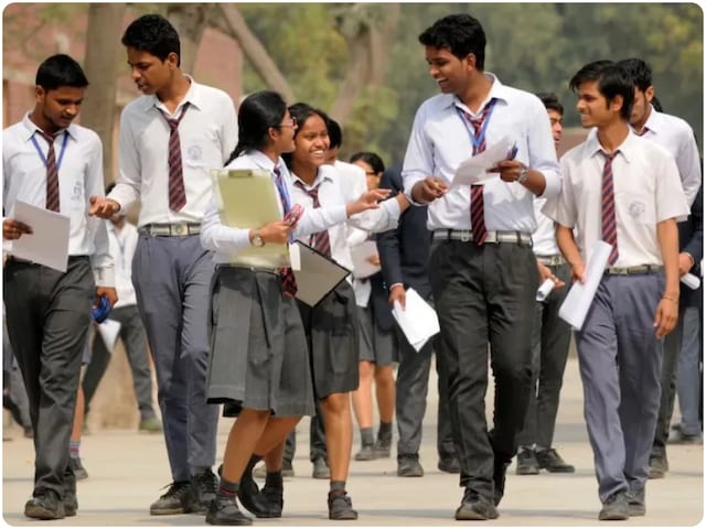 11 सालों में तेजी से बढ़ी देश की साक्षरता दर, 5 राज्यों में लिटरेसी रेट 100% 11 सालों में तेजी से बढ़ी देश की साक्षरता दर, 5 राज्यों में लिटरेसी रेट 100%