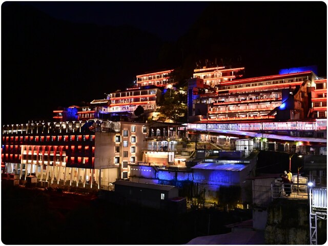 वैष्‍णो देवी यात्र‍ियों को अब 10 लाख का स‍िक्‍योर‍िटी कवर