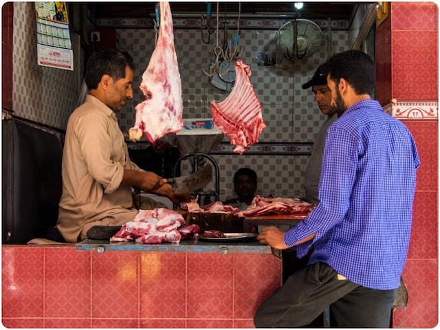 'भारत में 74% लोग नॉन-वेज खाते हैं और 14% मुस्लिम हैं, नफरत फैलाना बंद करें'