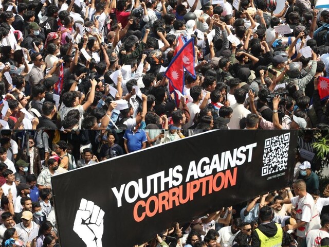 चीनी टिकटॉक से शुरू हुआ Gen-Z रिवोल्यूशन, सोशल मीडिया बना था रोजगार का जरिया