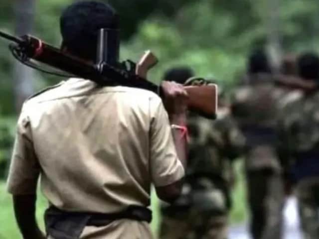 देवजी बना नक्सलियों का सरदार, हिड़मा को लड़ाकों की कमान, गुप्त बैठक में फैसला देवजी बना नक्सलियों का सरदार, हिड़मा को लड़ाकों की कमान, गुप्त बैठक में फैसला