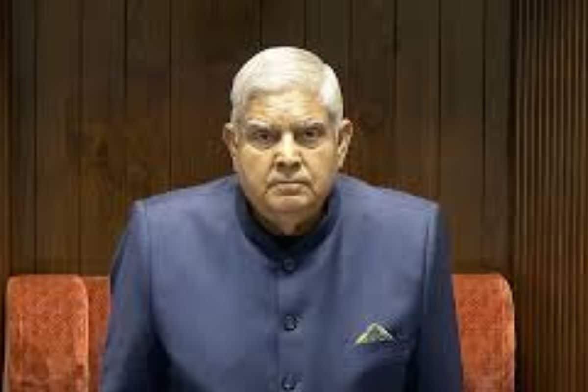 धनखड़ ने पूर्व विधायक के तौर पर फिर मांगी पेंशन क्या कोई ले सकता है कई पेंशन