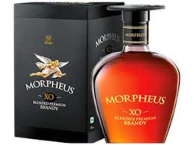 समृद्ध है इस शराब का इतिहास, दवा के तौर पर हुई शुरुआत,बनी इलीट क्लास की ड्रिंक