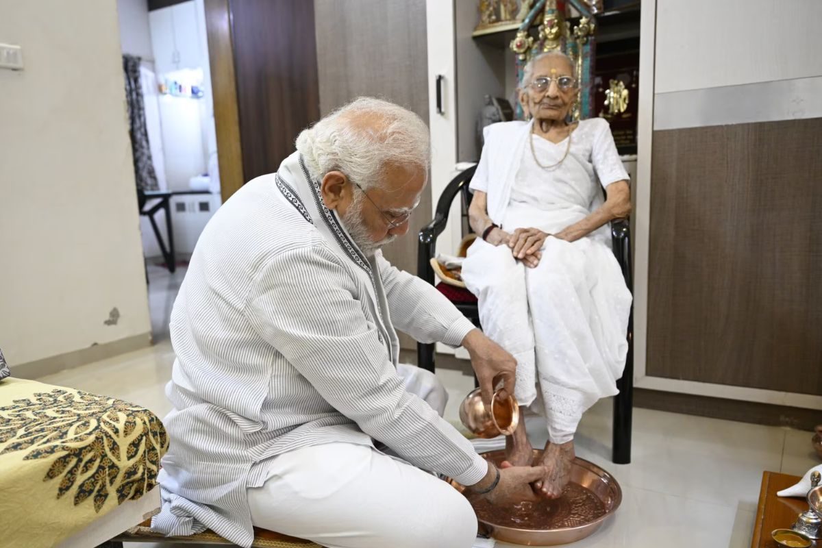 भारत माता छठी मैया और देवता-पितरमां के अपमान से दुखी मोदी ने क्या-क्या कहा